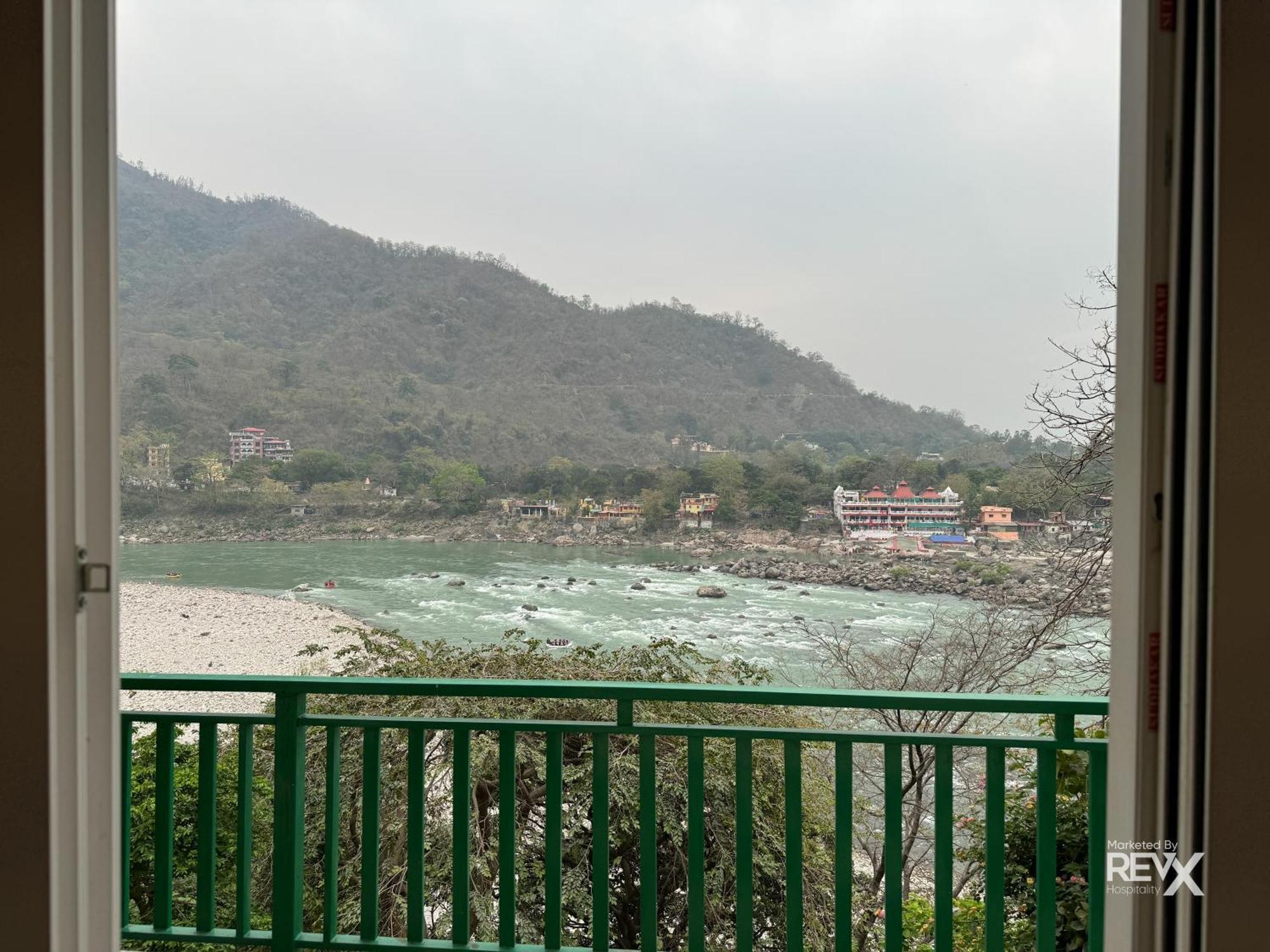 Hotel The Leisure Cave On The Ganges Rishīkesh Exterior foto
