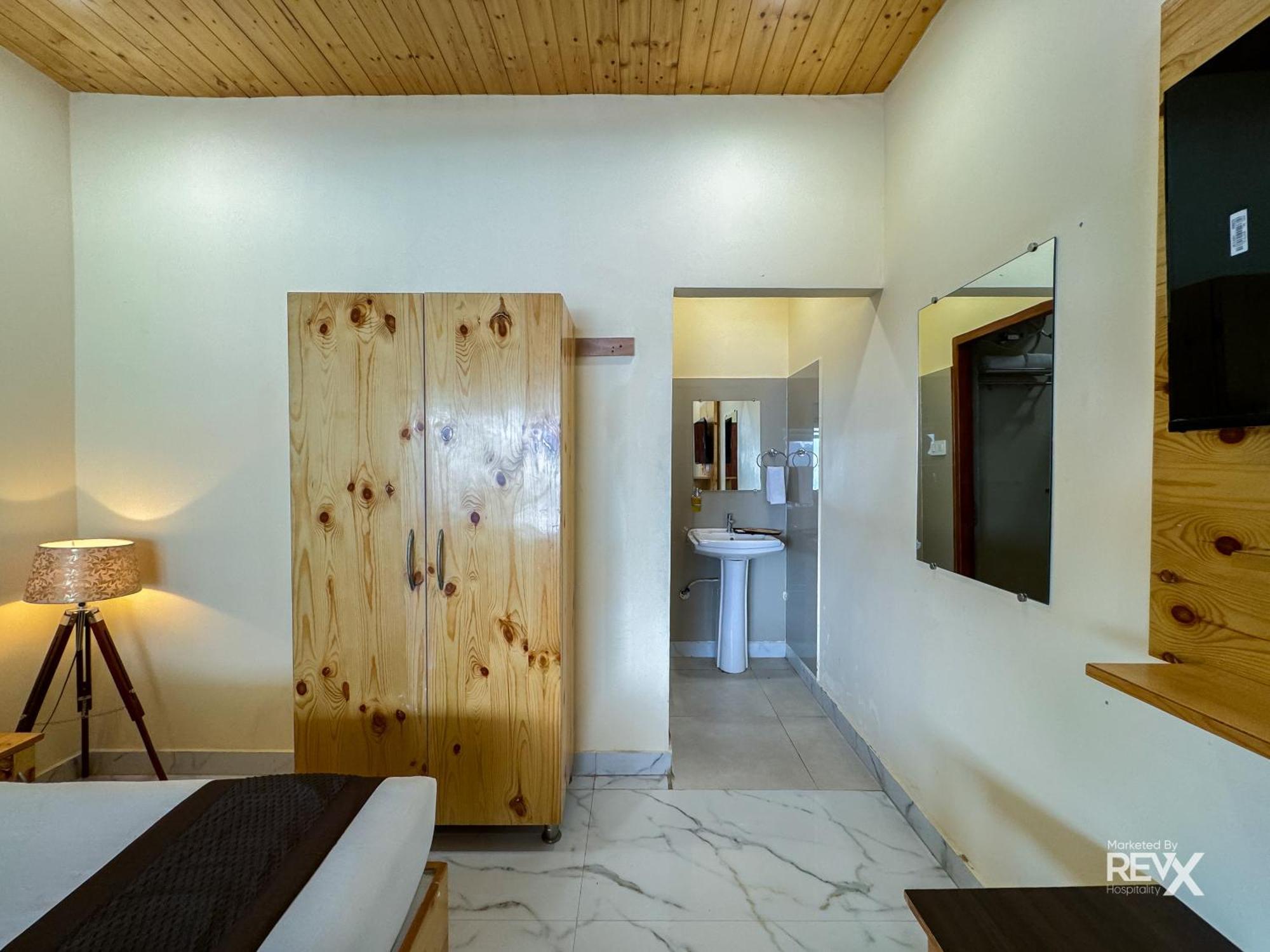 Hotel The Leisure Cave On The Ganges Rishīkesh Exterior foto